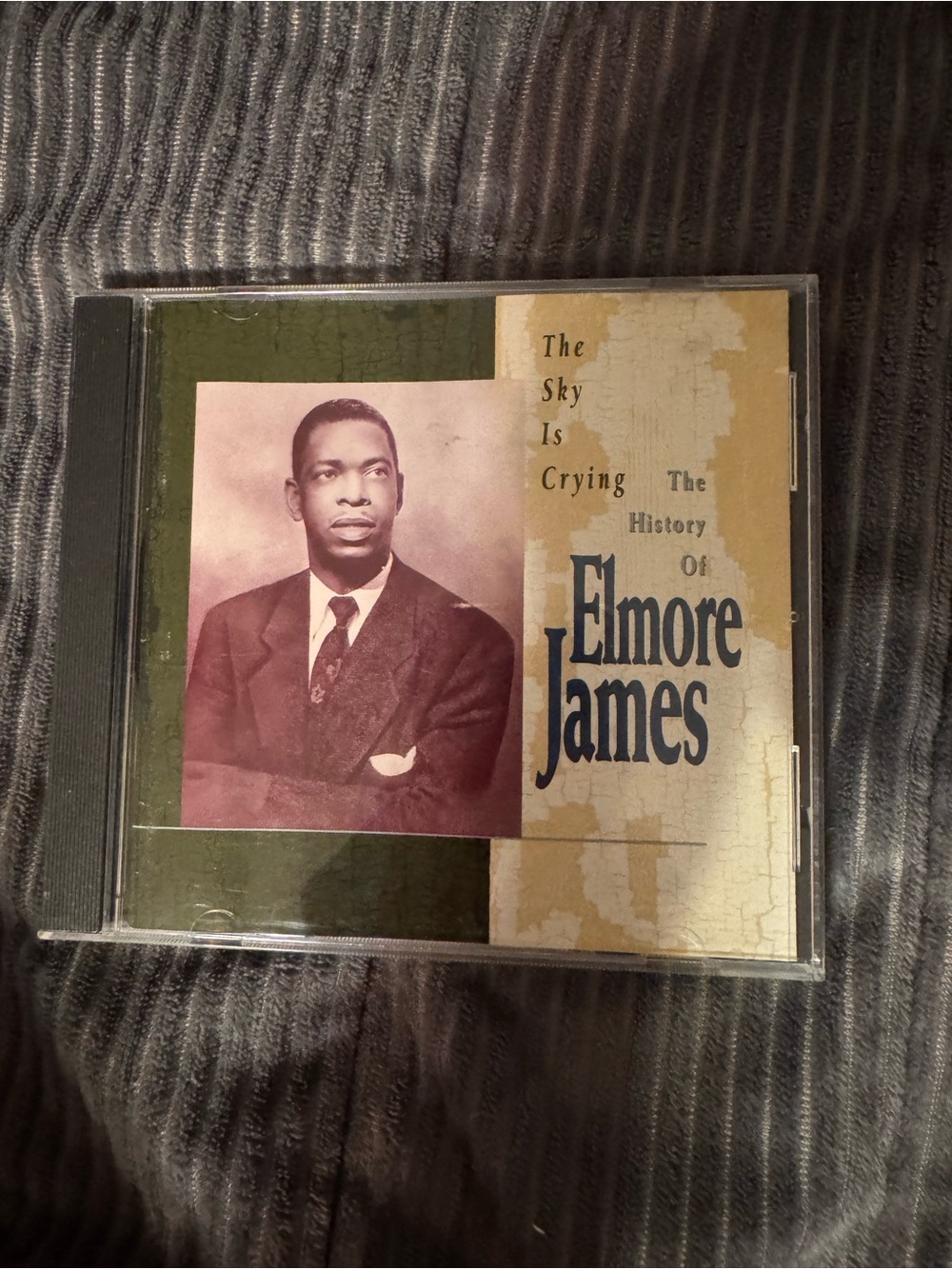 Elmore James CD with Beige Tracklist and Olive Green Spine